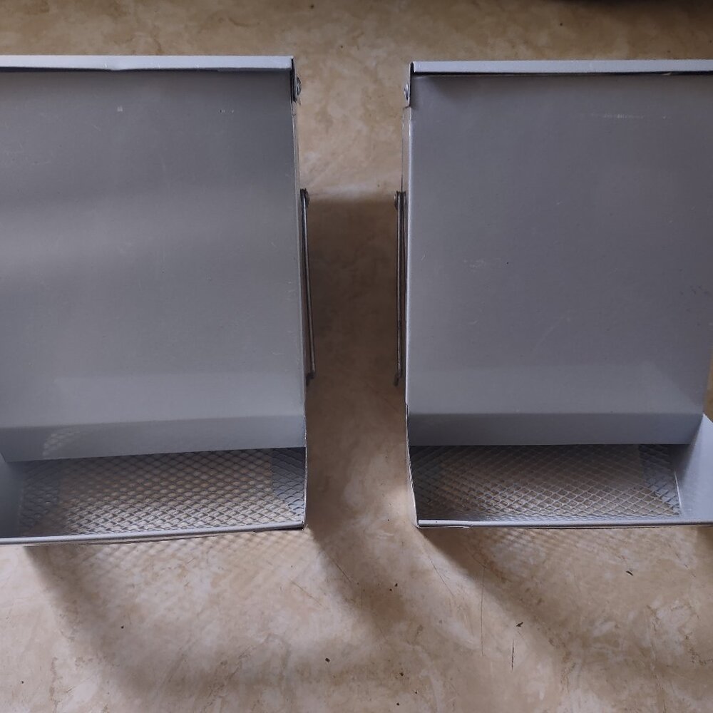 Small Pet Hay Feeders